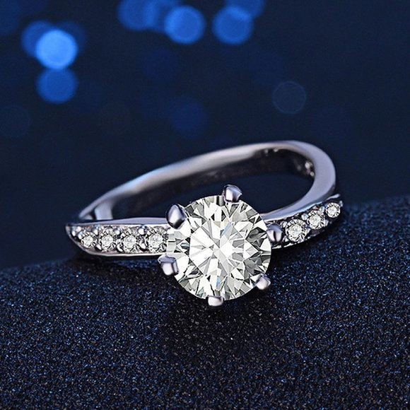 Jewelry - Stunning CZ Sterling Silver Ring